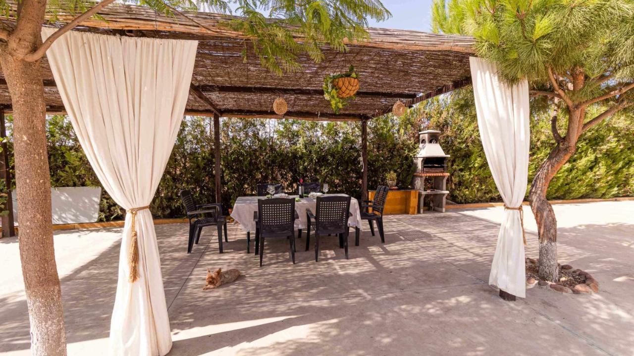 Casa Rural Villa Lucrecia La Lantejuela Bagian luar foto